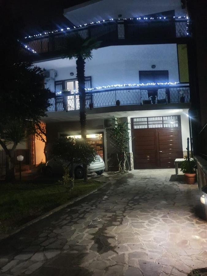 Ospitalita Il Noce Bed & Breakfast Brusciano Екстериор снимка