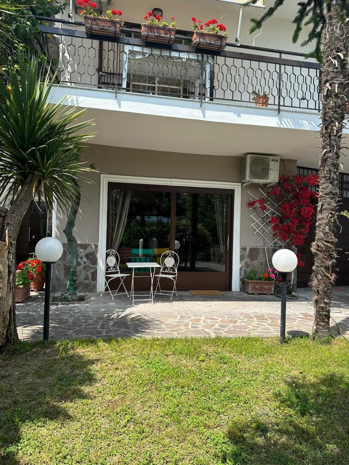 Ospitalita Il Noce Bed & Breakfast Brusciano Екстериор снимка